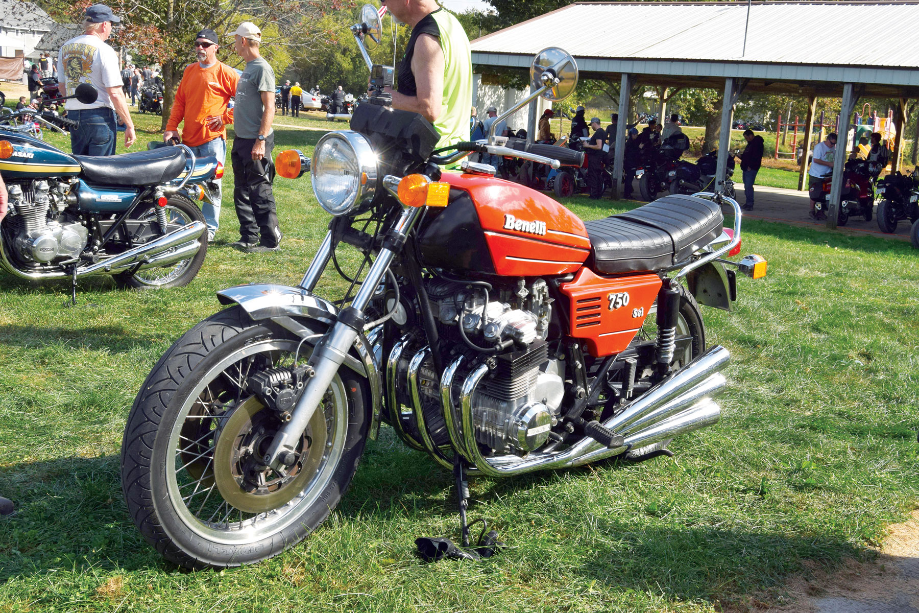 ポルノスター 1974-Benelli-Sei-750-lead-On-